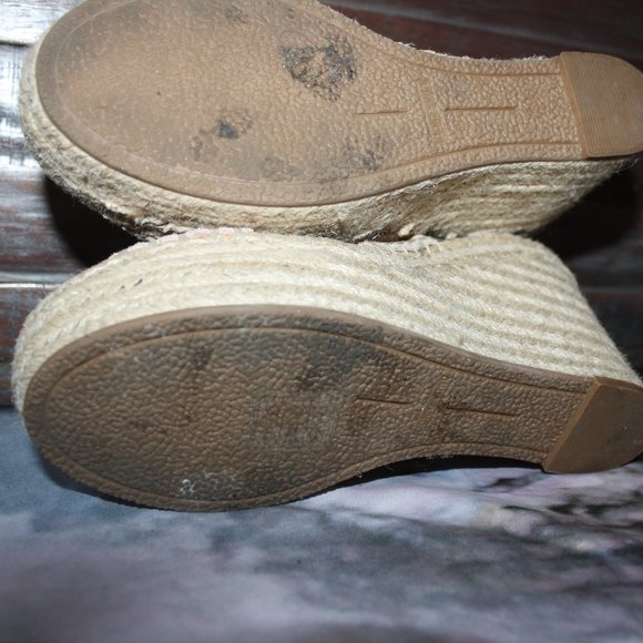 Strappy Wedge/Espadrille by Dolce Vita 🌵8 - Picture 14 of 15
